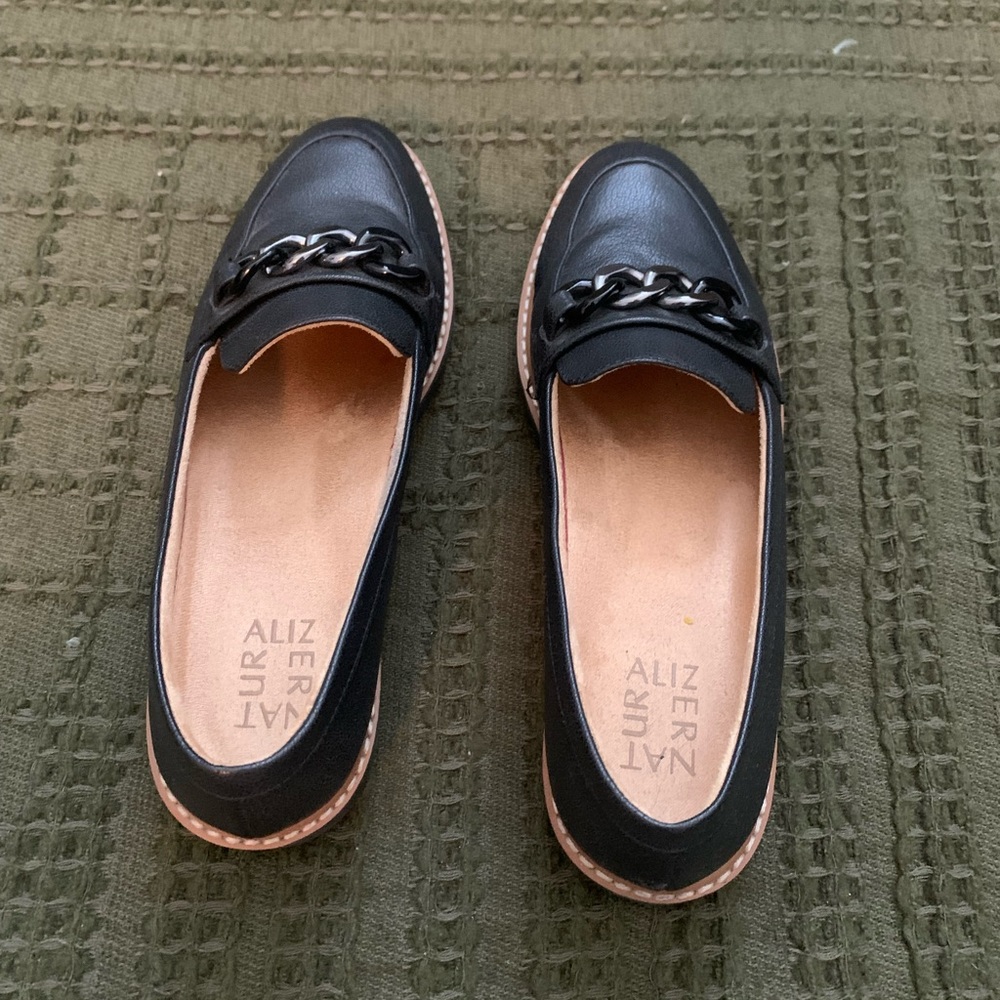 Women’s 7.5 Naturalizer Loafers